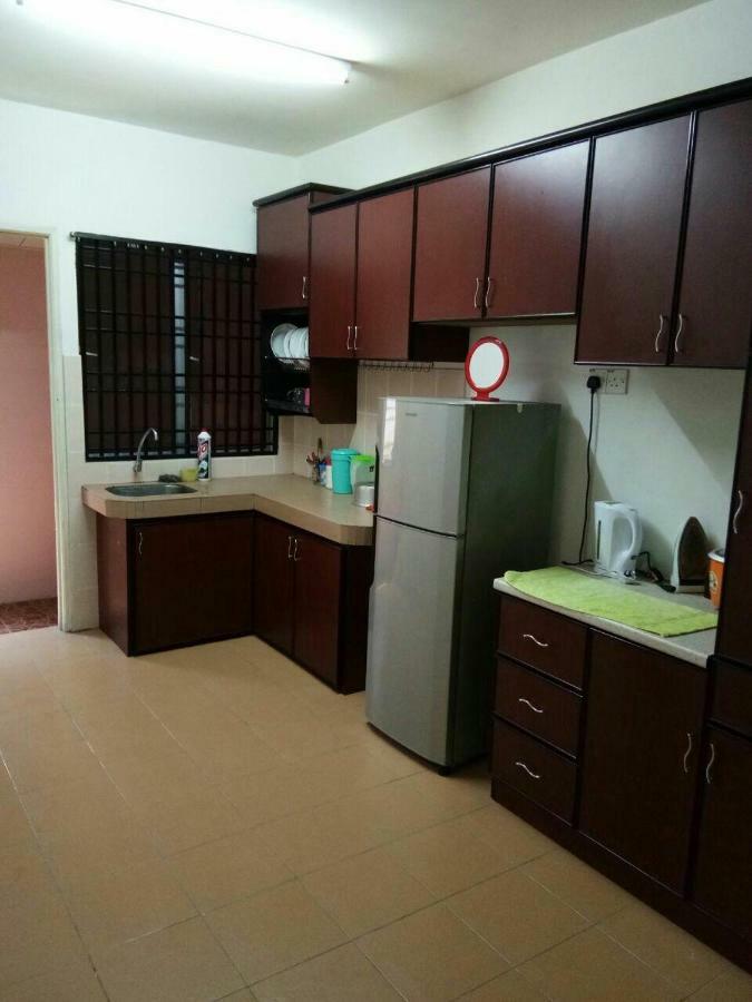 Homestay Mama Razzin Куала-Кангсар Экстерьер фото